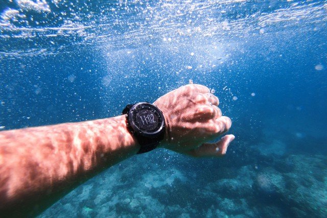 10 Rekomendasi Jam Tangan Diver Terbaik