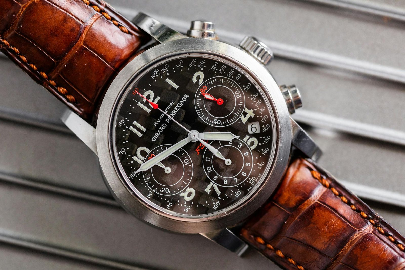 Girard-Perregaux Ferrari F300: Perpaduan Presisi dan Kecepatan