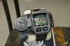 Jam Tangan Casio Super Cyber Cross: Inovasi Digital dan Desain Futuristik