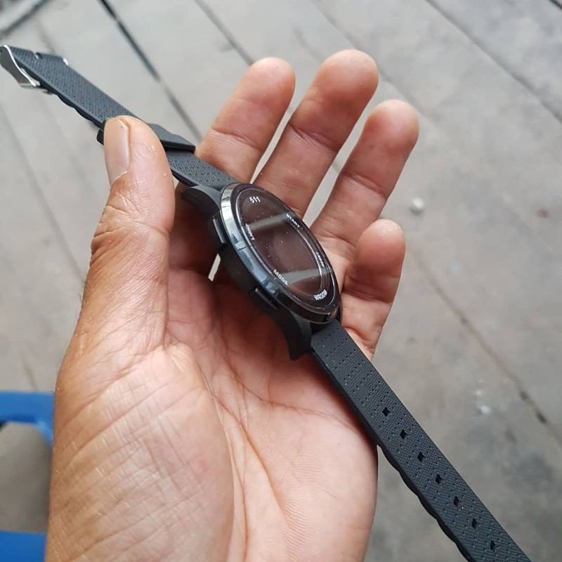 Jam Tangan Digital Tipis Terbaik untuk Pria dan Wanita