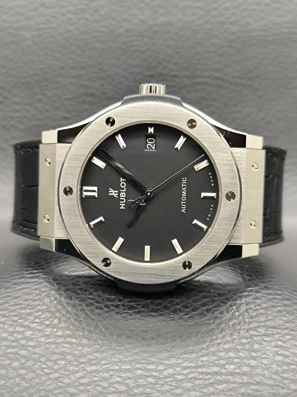 Review Jam Tangan Hublot Quartz Tahun 2025