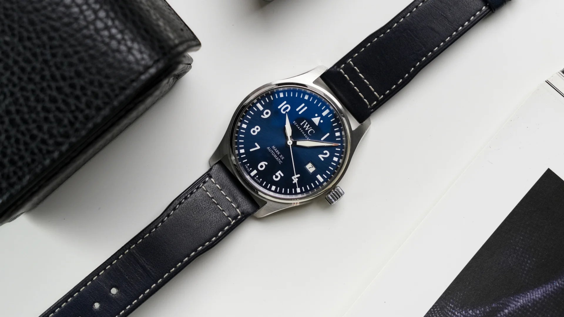 Ulasan Jam Tangan IWC Schaffhausen: Keunggulan, Desain, dan Kinerja Mewah