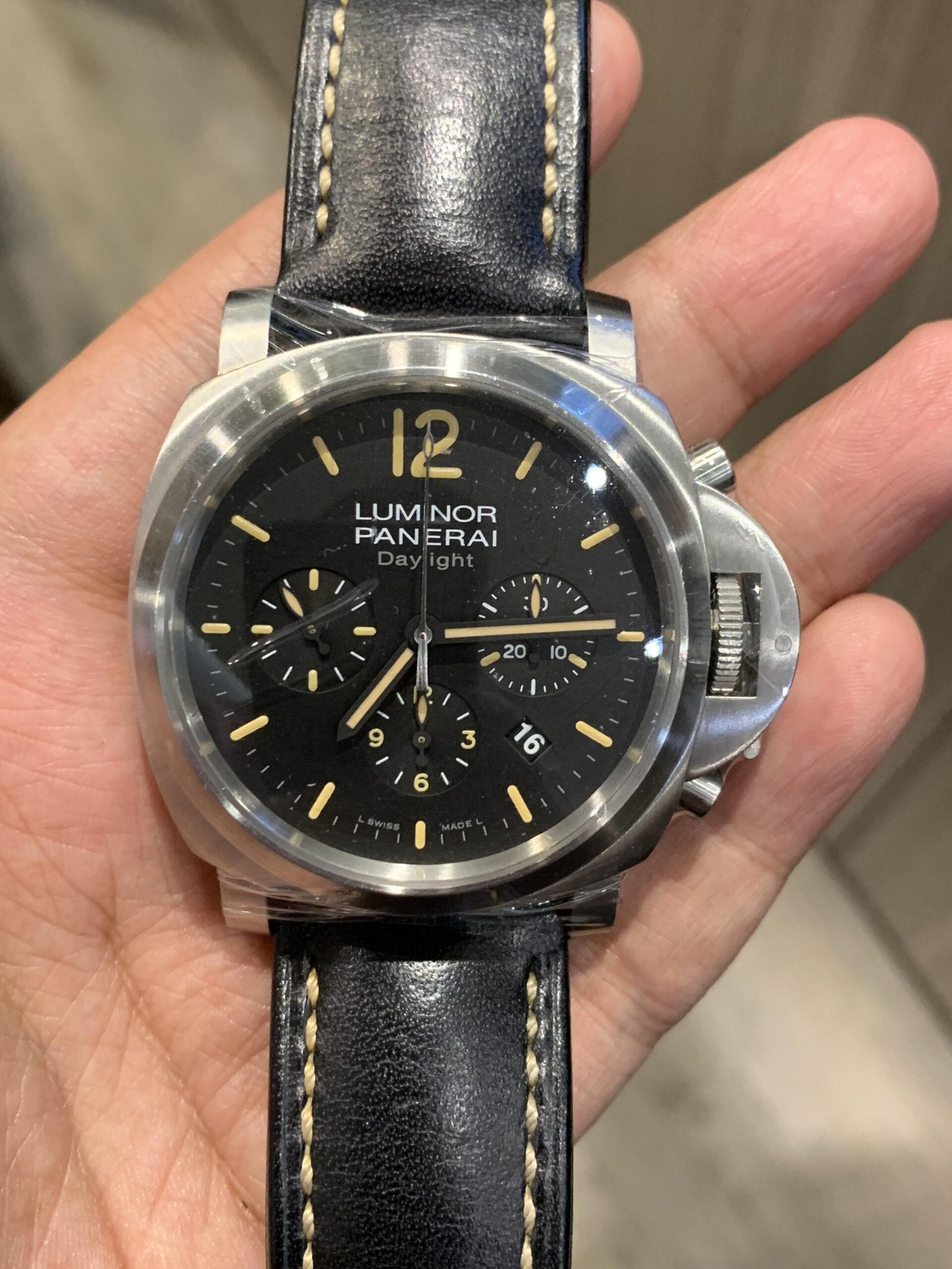 Harga Jam Tangan Panerai Luminor Daylight di Indonesia