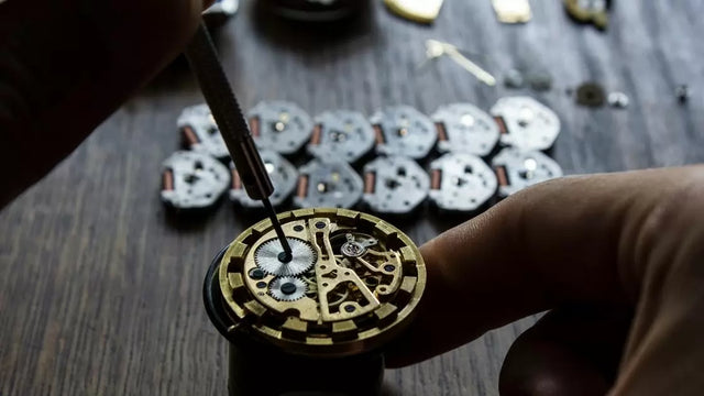 Panduan Cara Merawat Jam Tangan Mewah Anda - PGJ Watches