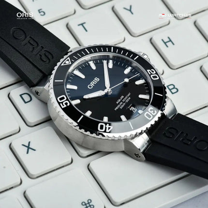 ORIS Aquis Date Black Dial Black Rubber - 01.733.7730.4134.07.4.24.64EB