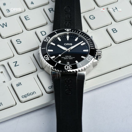 ORIS Aquis Date Black Dial Black Rubber - 01.733.7730.4134.07.4.24.64EB