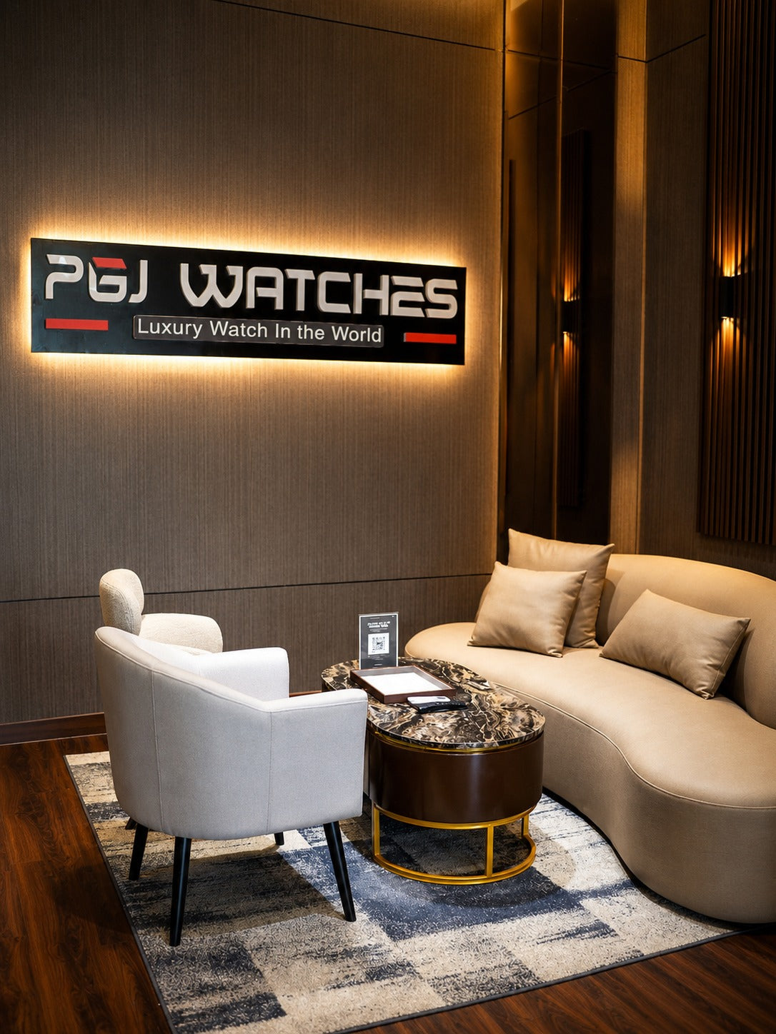 Etalase showroom PGJ Watches