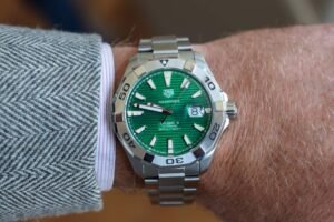 Tag heuer aquaracer calibre 5 green dial