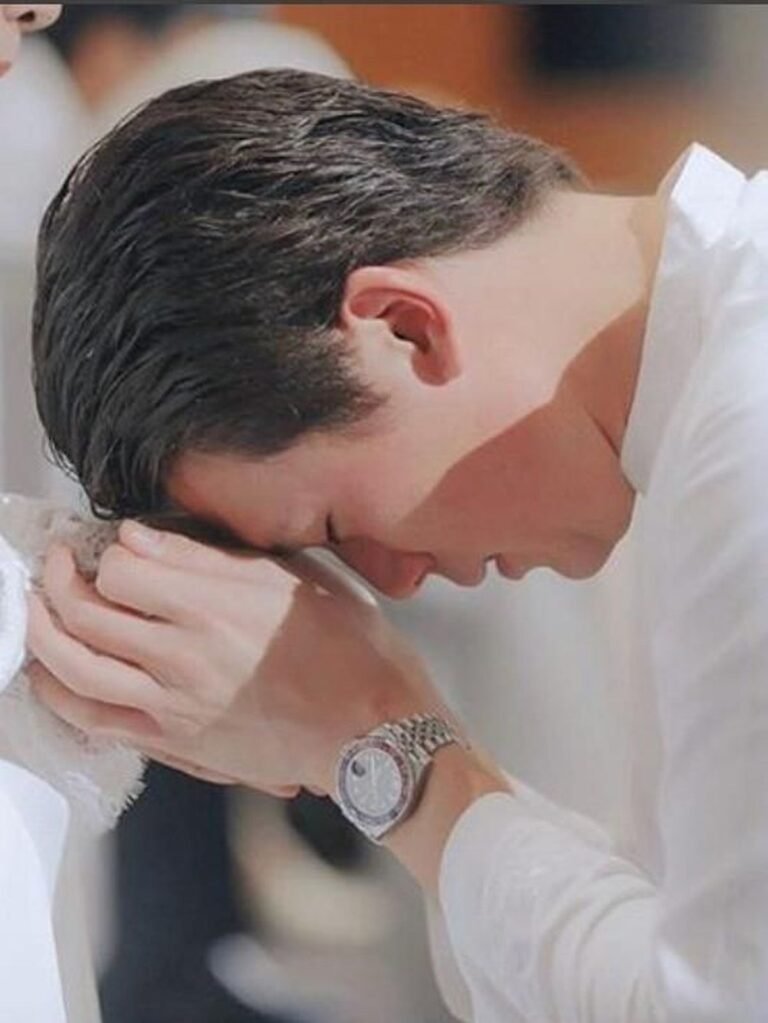 Jam Tangan Yang Digunakan Reino Barack